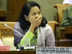 Jawab Isu Reshuffle, Rini: Tanya ke Presiden!