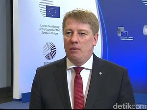 UE Akan Hapus Biaya Roaming Internet