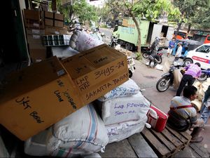 Kiriman Paket Lelet, Keluh Kesah Pelanggan Tumpah di Internet