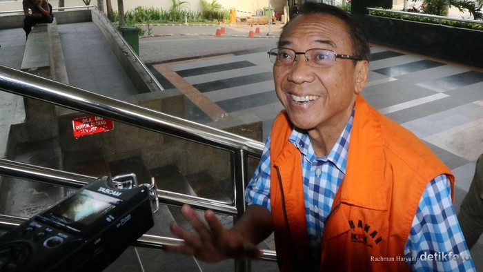 Eks Menteri ESDM Jero Wacik Jalani Sidang Perdana di PN Tipikor