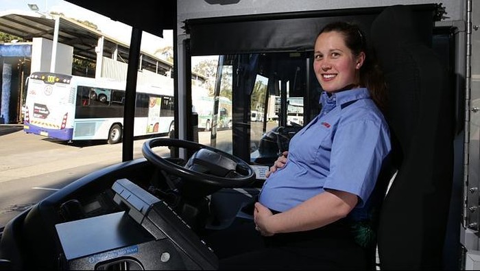 Wuih! Hamil 9 Bulan, Sopir Bus di Australia Tetap Bekerja