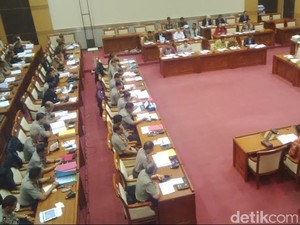 Di Komisi III Kapolri Laporkan Kasus Narkoba, Begal, Hingga Prostitusi Online