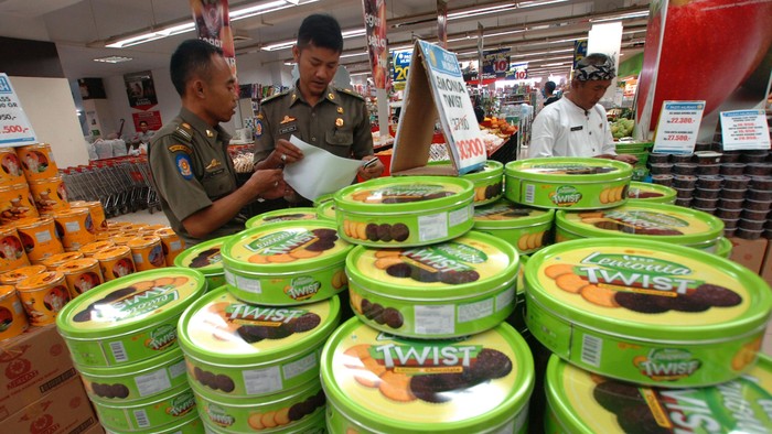 Trik Agar Anak Tak Berlebihan Makan Kue Manis Saat Lebaran
