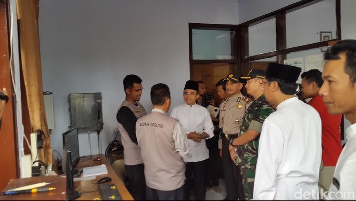 Bupati Anas Tagih Janji BNPB Perbaiki Jalur Evakuasi Gunung Raung
