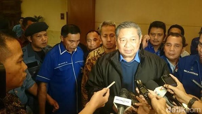 Aksi Lobi Makan Malam KMP untuk Rebut Hati SBY