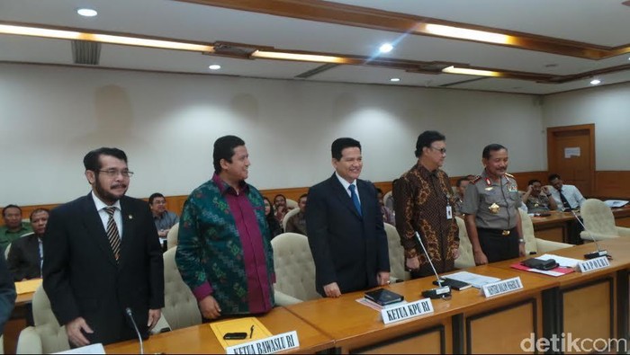 DPR Rapat Soal Pilkada dengan KPU, Bawaslu, Mendagri, Kapolri, dan MK