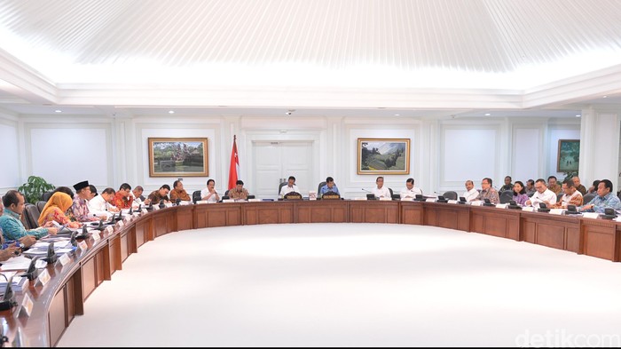 Jokowi Kumpulkan Menteri, Bahas Pilkada Serentak dan Islah Golkar dan PPP