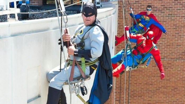 Setiap Rabu, di Tempat Ini Ada 3 Superhero yang Akan Hibur Pasien Anak
