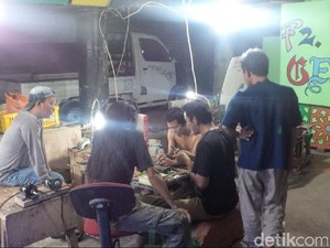 Siapa Bilang Batu Akik Sudah Turun Pamor? Masih Ramai Tuh Lapaknya