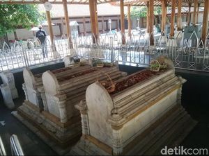 Wisata Religi Makam Sunan Gresik untuk Libur Idul Adha 2024