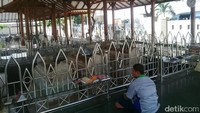 Makam Sunan Gresik atau Malauna Malik Ibrahim berada di Kelurahan Bedilan, Kecamatan Gresik, Kabupaten Gresik, Jawa Timur. Sunan Gresik disebutkan sebagai orang pertama yang menyebarkan Islam di Jawa.  (Foto: Imam Wahyudiyanta)