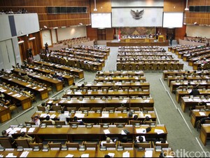 Interupsi di Paripurna DPR, Politikus Gerindra: Bencana Asap Makin Parah!