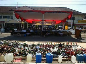 5 Ribu Botol Miras dan 57 Gram Sabu Dimusnahkan Polres Cilacap