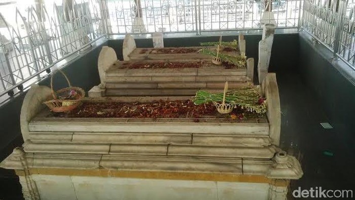 Sunan Malik Ibrahim di Gresik, Jawa Timur