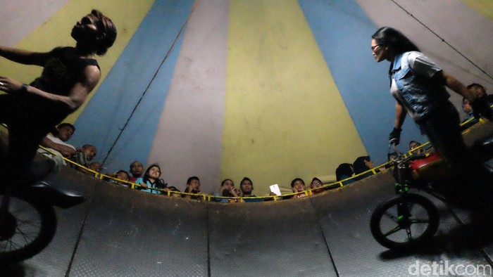 Respons Kaget Anak soal Atraksi Yanti Ratu Tong Setan