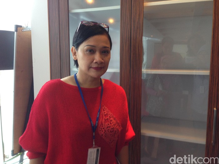 Cerita Dian HP Perdengarkan Musik Rock untuk Putranya Sejak di Kandungan