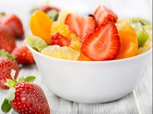 Mau Makan Buah Dengan Makanan Lain? Ini 4 Tips Agar Tak Sakit Perut