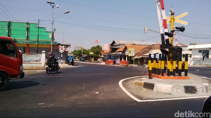 Pemudik Keluar Tol Cipali Diprediksi Menumpuk di Pejagan karena Perlintasan Kereta