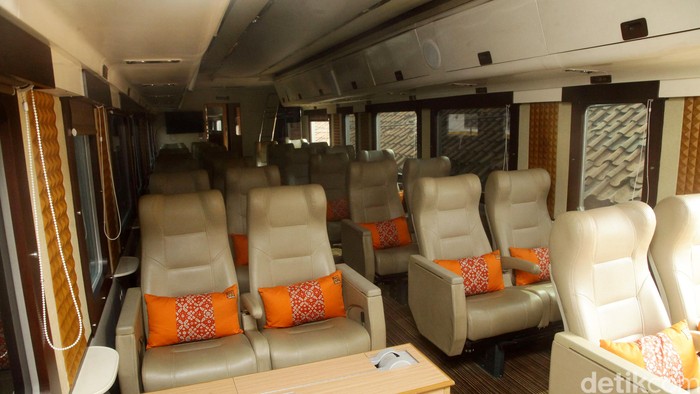 Kereta Wisata Laris Manis Saat Long Weekend