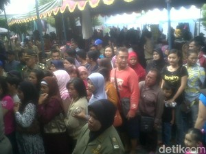 Jual Baju Rp 1.000, Bazar Ramadan di Yogya Diserbu PNS dan Warga