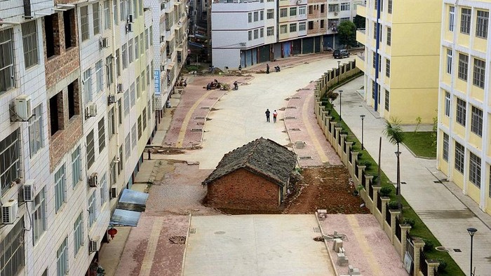 Rumah paku Rumah paku yang bertahan di tengah proyek China
