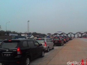 Hingga Malam ini Kondisi Tol Cipali Masih Ramai Lancar