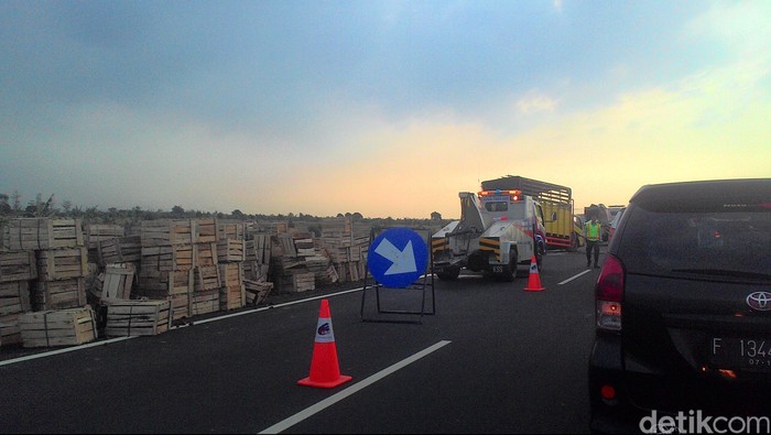 Kurangi Waktu Transaksi di Exit Tol, Jasa Marga Siapkan Petugas Uang Pas