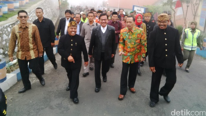 Menteri Agraria Berharap Suku Tengger Tak Jual Tanahnya