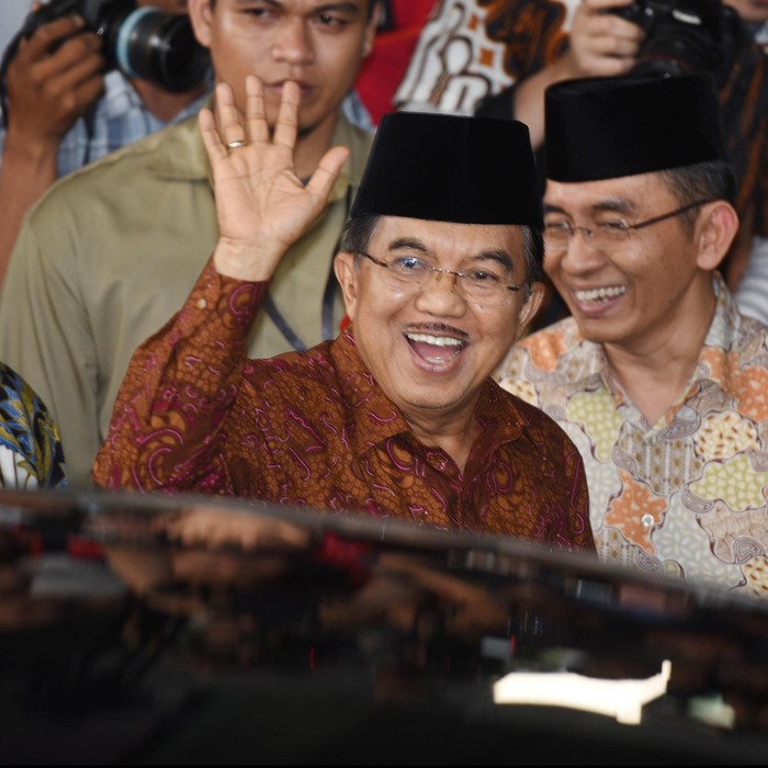 JK Disemprot Pelayan Restoran di Eropa karena Hendak Tidak Puasa