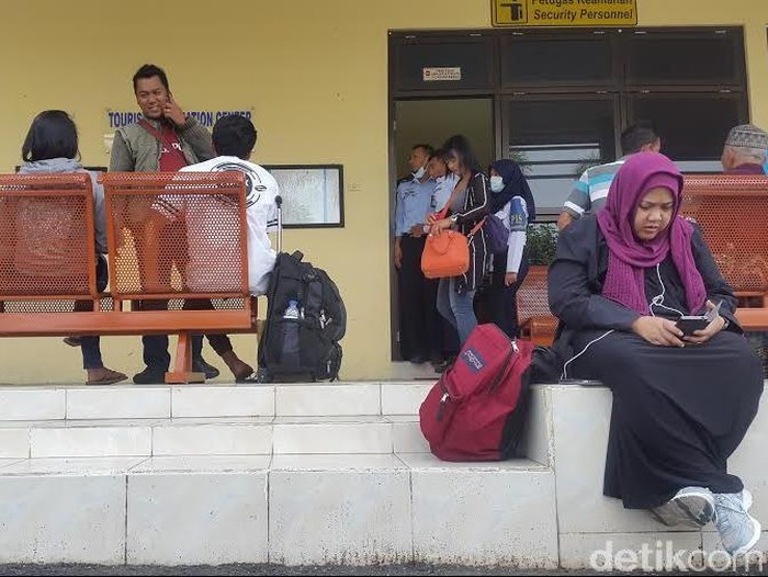 Penumpang Kebingungan Bandara Blimbingsari Banyuwangi Ditutup