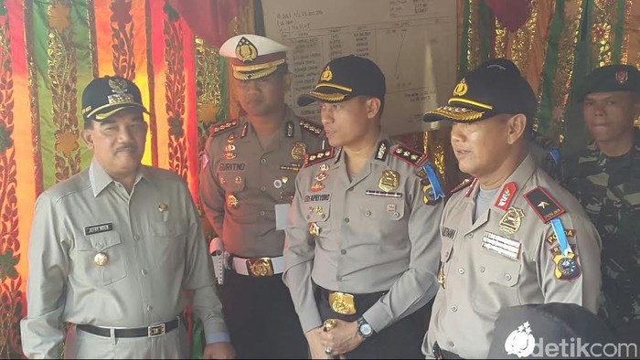 Kapolda dan Bupati Kampar Cek Kesiapan Posko Mudik di Jalur Riau-Sumbar