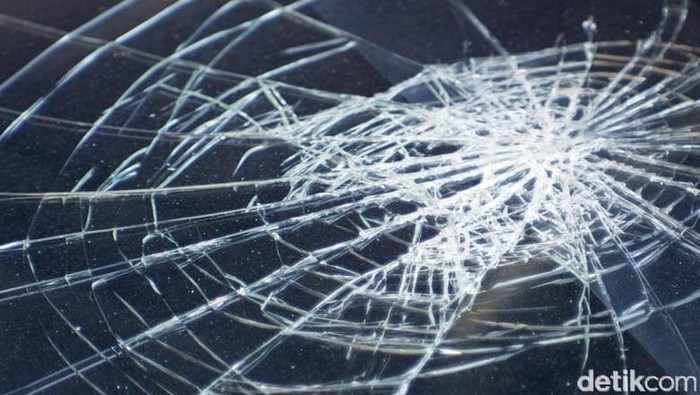 Ketahuan Bayar Tol Pakai Uang Palsu, Pengemudi APV Diamuk Massa