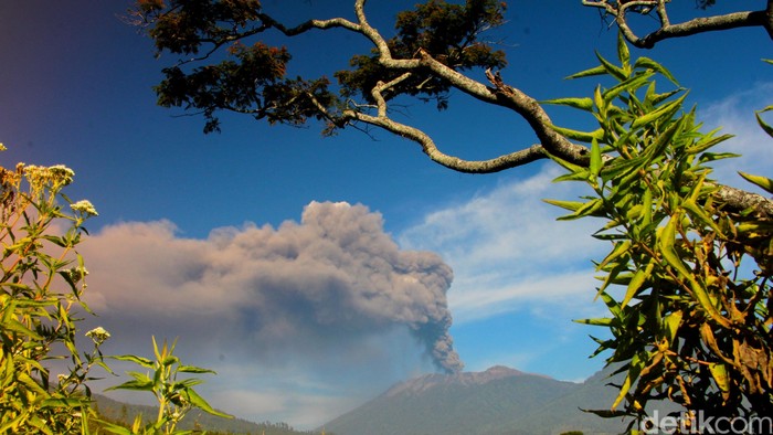 Erupsi Gunung Raung, Bandara Jember dan Banyuwangi Kembali Ditutup