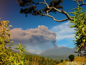 Erupsi Gunung Raung, Bandara Jember dan Banyuwangi Kembali Ditutup