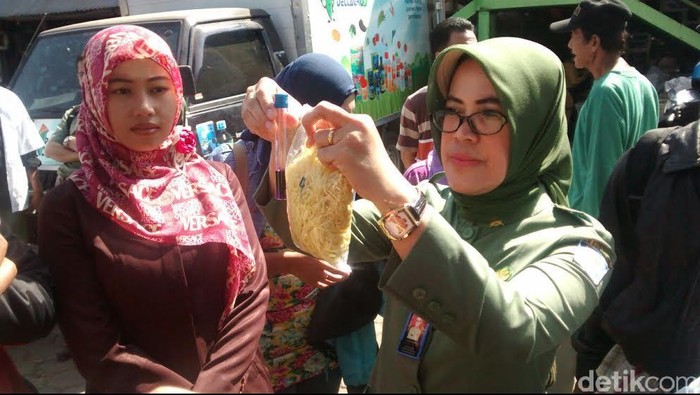 Waspada, Mi Formalin Masih Beredar di Pasar Tradisional Bandung