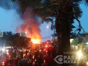 Kebakaran di Kemayoran Hanguskan 15 Rumah