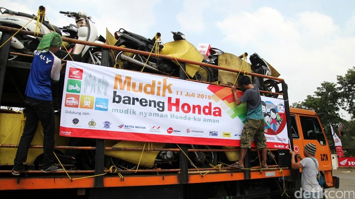 Mudik Pakai Motor Berisiko, Driver Ojek Online Pilih Naik Bus