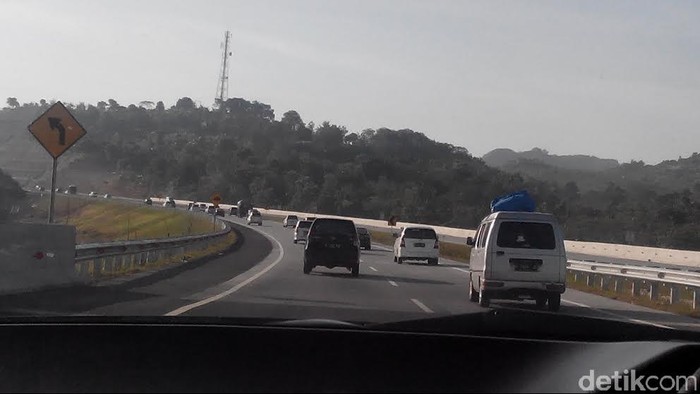 Komplotan Perampas Truk di Tol Cipali Gunakan Mobil Gran Max