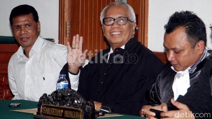 Gatot Pujo dan OC Kaligis Dicegah ke Luar Negeri Hingga 1 Januari 2016