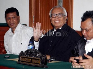 Tiba di Pengadilan Tipikor, OC Kaligis Langsung Bicara Surat Dokter