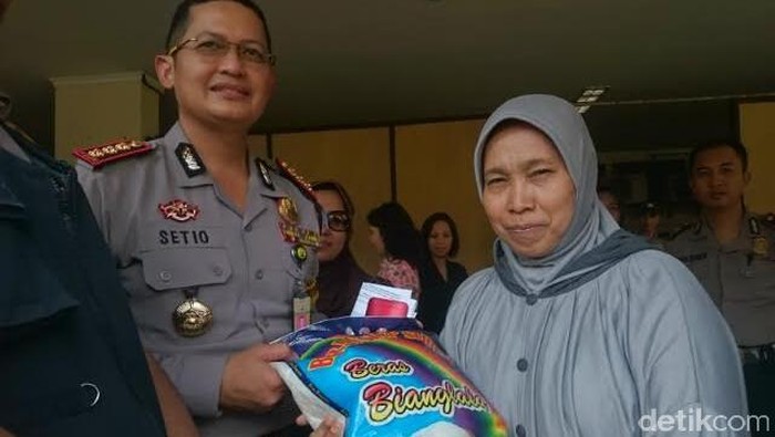 Gandeng Artha Graha, Polres Jakut Gelar Pasar Murah Sembako