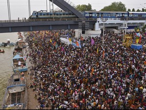 27 Orang Tewas dalam Kerusuhan di Festival Keagamaan India