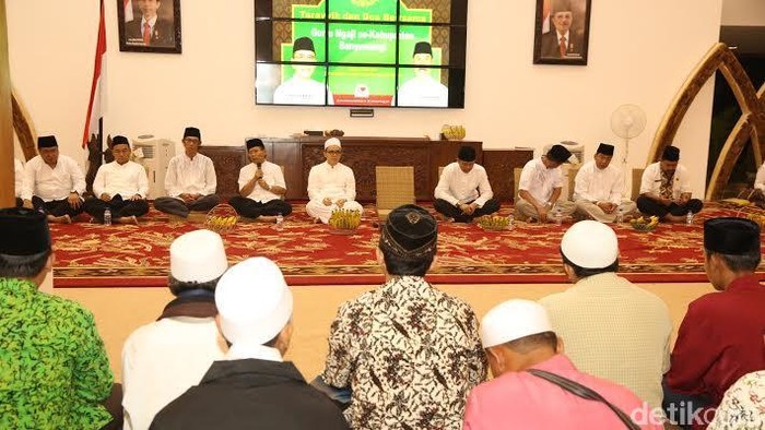 Guru ngaji dapat insentif