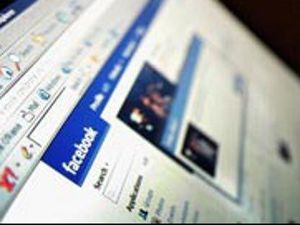 Hacker Umbar Pesan Pribadi 80 Ribu Akun Facebook