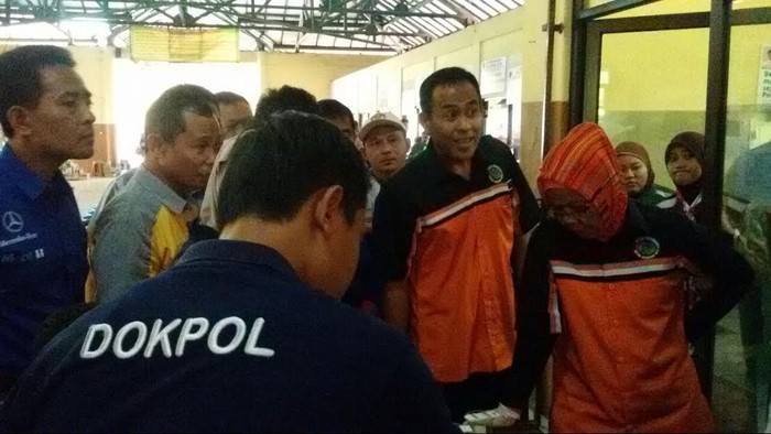 Puluhan Sopir Bus Lintas Sumatera Dites Urine di Terminal Poris Plawad