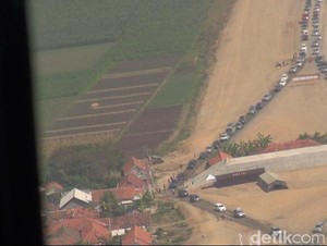 Rupa Rumah di Tengah Proyek Tol Pejagan-Pemalang dari Udara
