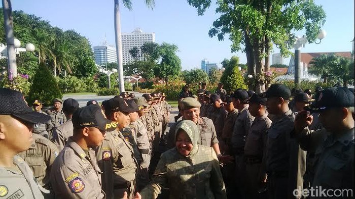 Walikota Risma Minta Warga Tidak Takbir Keliling Pakai Kendaraan