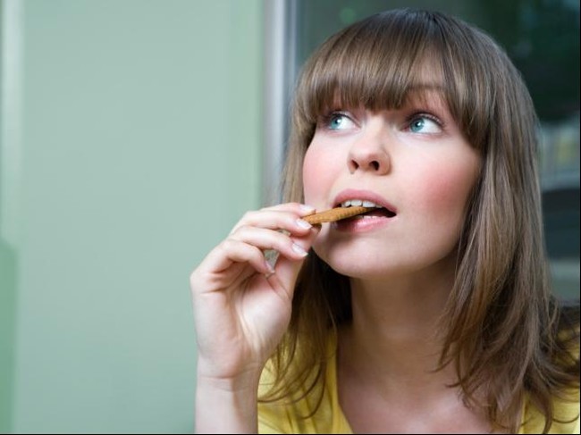 Lapar Menyerang di Sore Hari? Ini Dia 4 Trik Mengatasinya