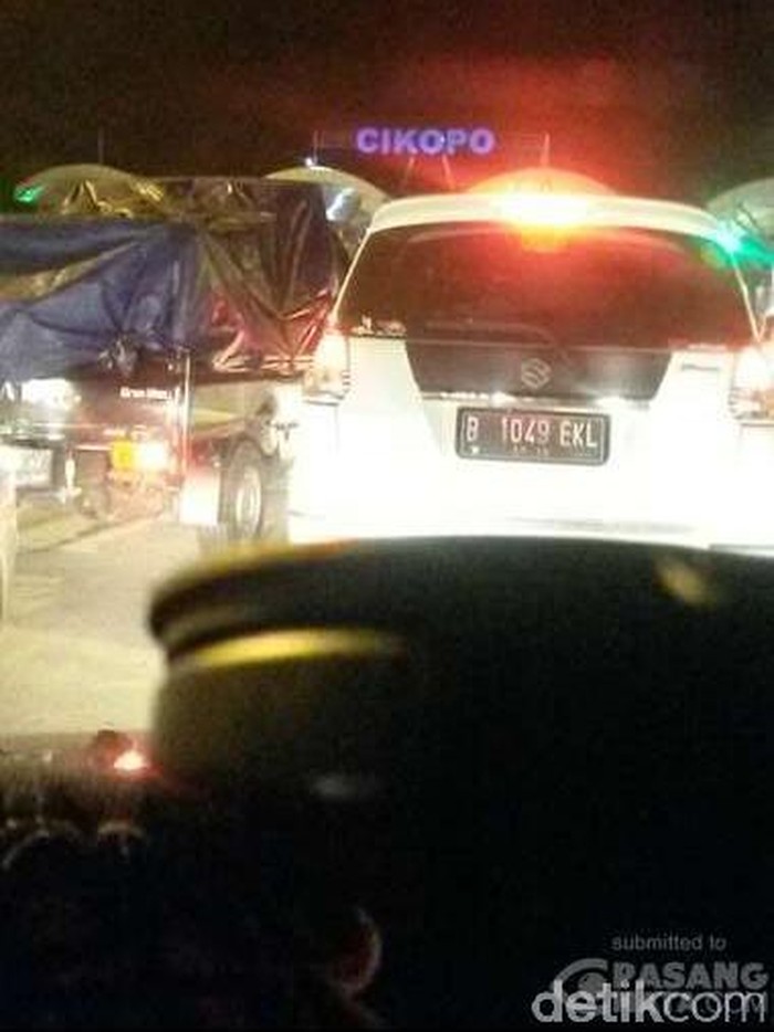 Gerbang Tol Cikopo Arah ke Tol Cipali Lancar