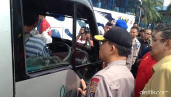 Sebelum Berangkat, Sopir Angkutan Mudik di Medan Dites Kesehatan